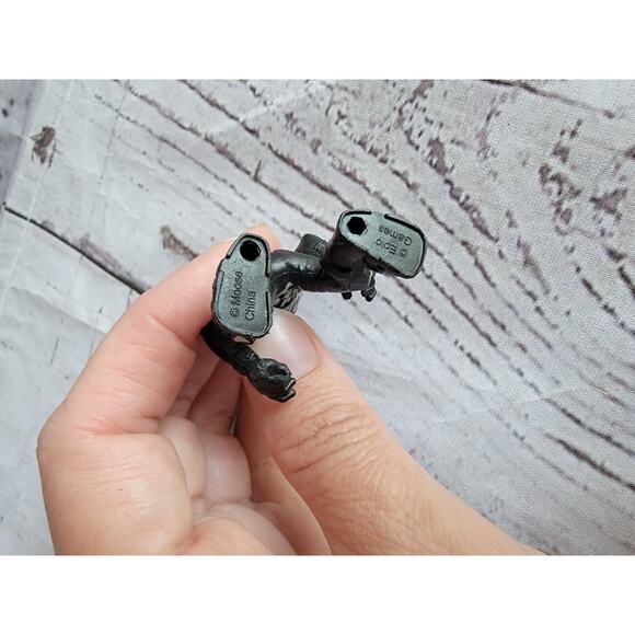 FORTNITE BATTLE ROYALE COLLECTION SKULL TROOPER 2" Figure Epic Games Moose 2018 - Picture 3 of 5